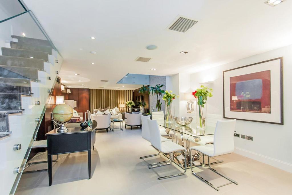 Appartamento Radnor House Londra